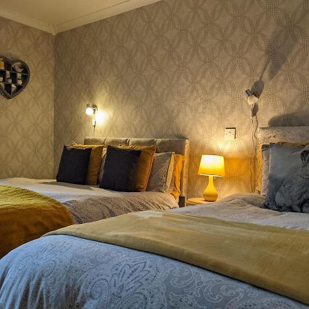 Kirkcroft Guest House เกรทนา ภายนอก รูปภาพ