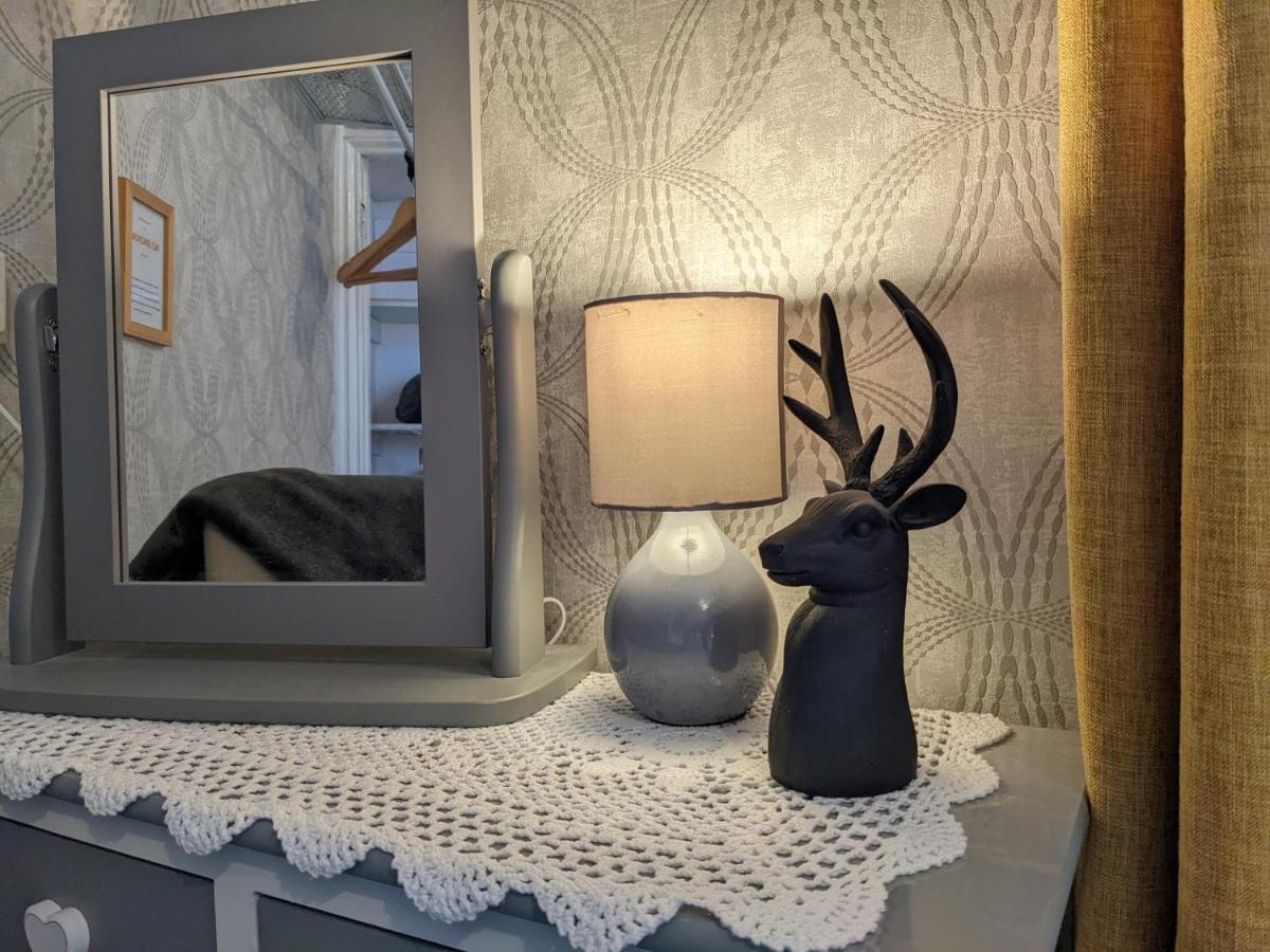 Kirkcroft Guest House เกรทนา ภายนอก รูปภาพ