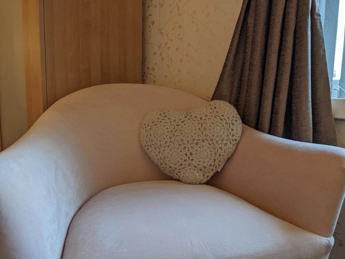 Kirkcroft Guest House เกรทนา ภายนอก รูปภาพ