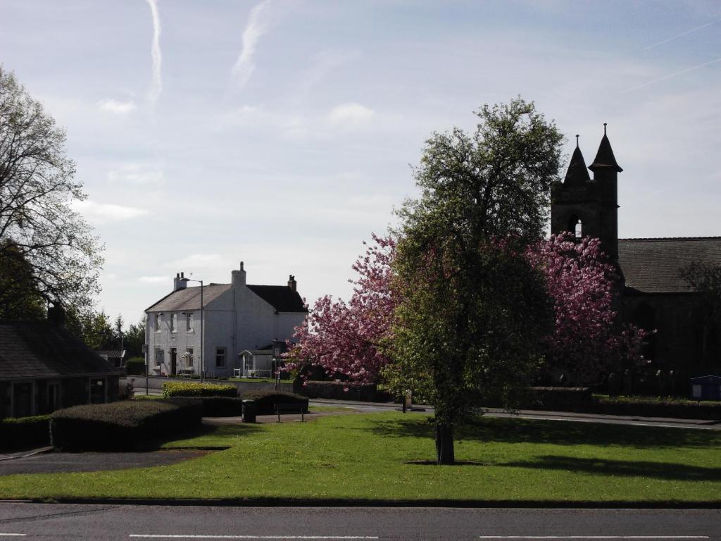 Kirkcroft Guest House เกรทนา ภายนอก รูปภาพ