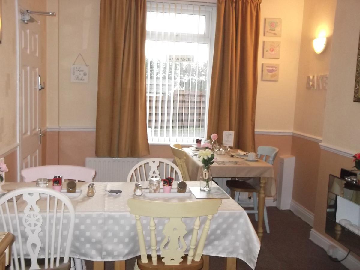 Kirkcroft Guest House เกรทนา ภายนอก รูปภาพ